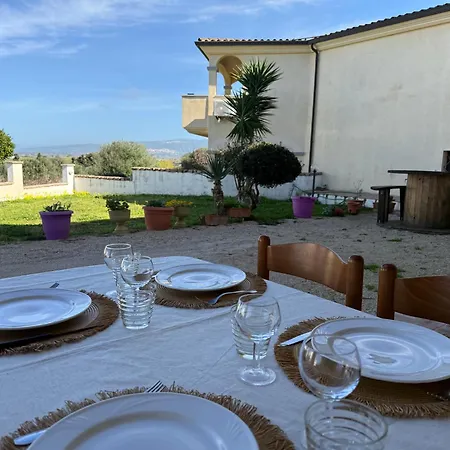 Appartement - Piano Terra Con Giardino Privato *